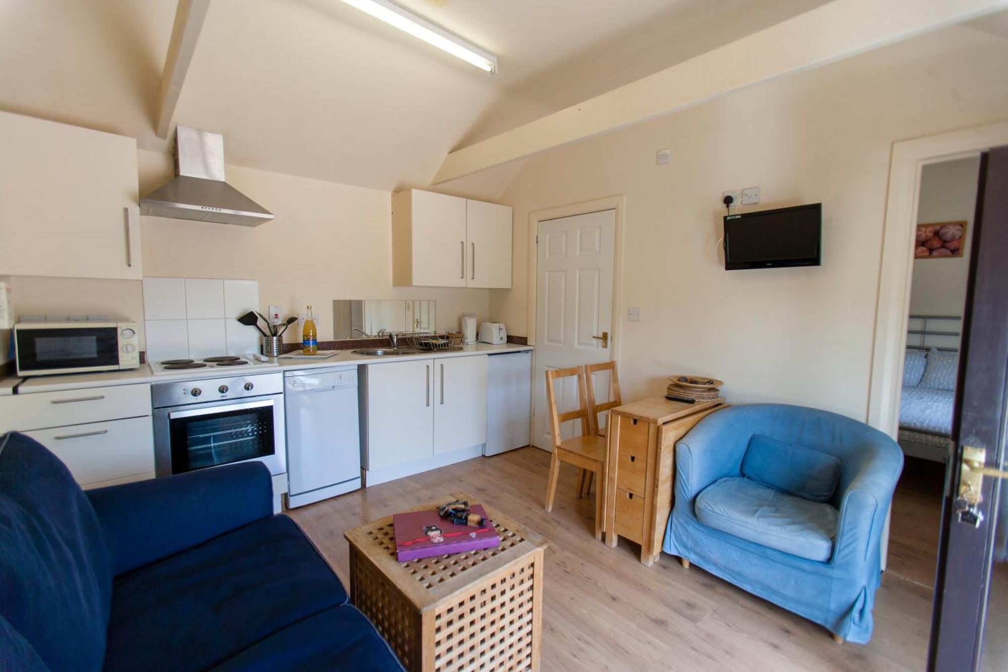 Five Cottages In Aonb And A Hobbit House! Canterbury Dış mekan fotoğraf